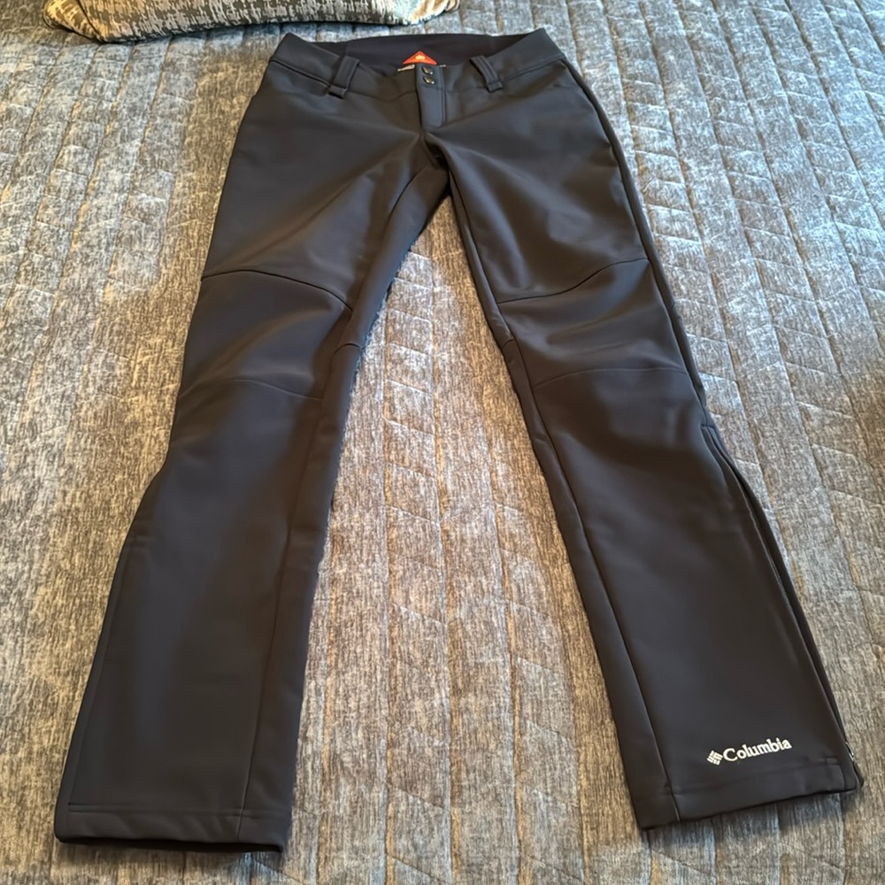 Like new Columbia Roffe II ski pants!